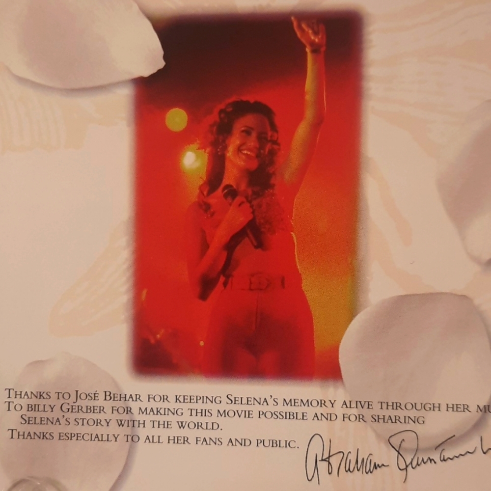Selena CD - Picture 4 of 9